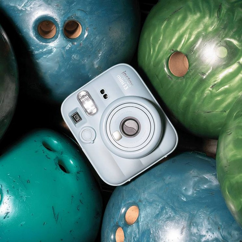 Fujifilm Instax Mini 13 Instant Camera, Automatic Flash, Instant 62x46mm Prints, Clay White-36851